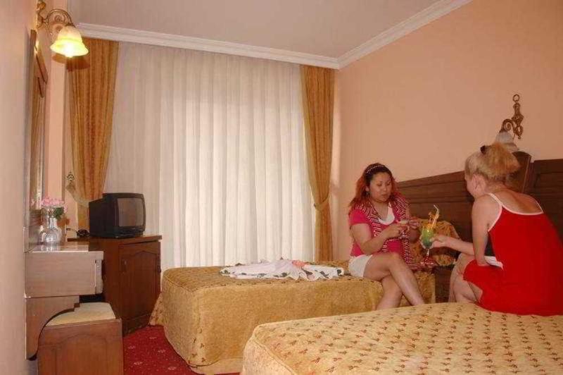 Hera Otel 2*